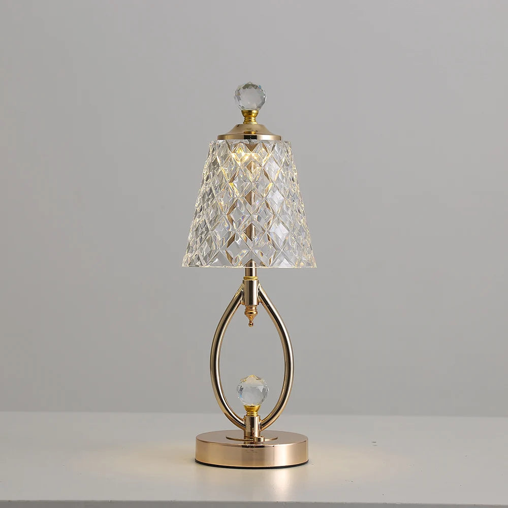 Retro Crystal Table Lamp for a Glamorous Glow - RetroTable