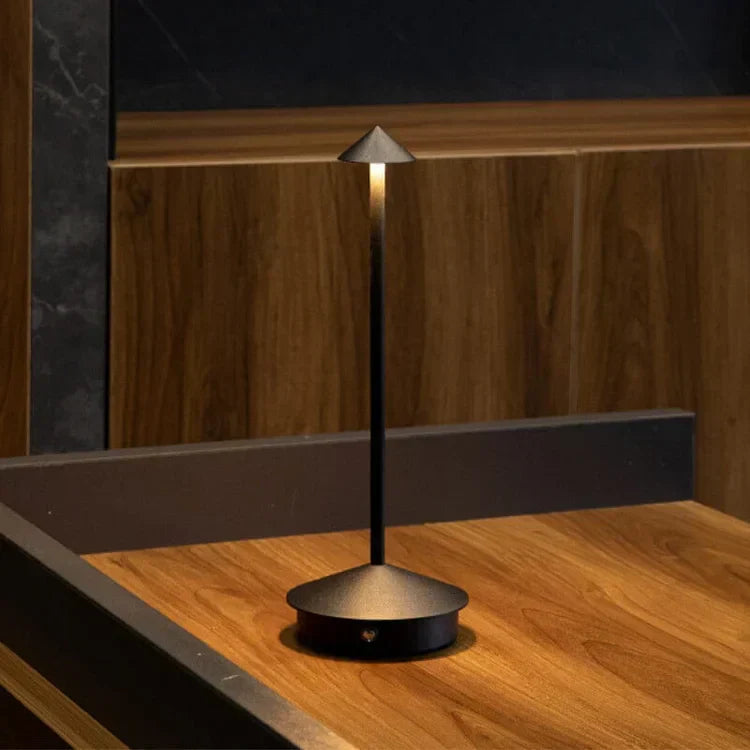 Sleek & Portable Wireless Table Lamp with Adjustable Brightness - WireTable