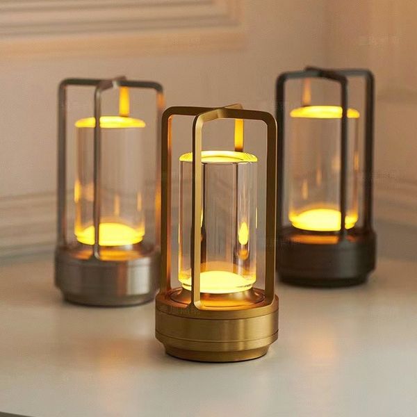 Elegant Crystal Table Lamp for a Modern Glow - CrystalTable