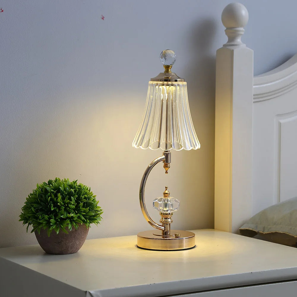 Retro Crystal Table Lamp for a Glamorous Glow - RetroTable