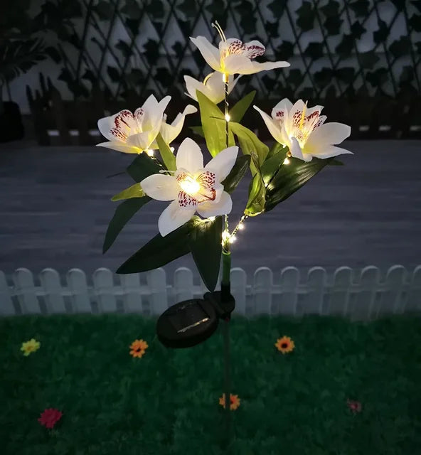 7-Head Solar-Powered Outdoor Lamp - SolarLume