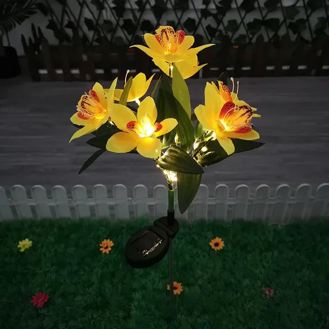 7-Head Solar-Powered Outdoor Lamp - SolarLume