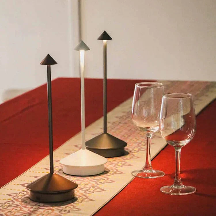 Sleek & Portable Wireless Table Lamp with Adjustable Brightness - WireTable