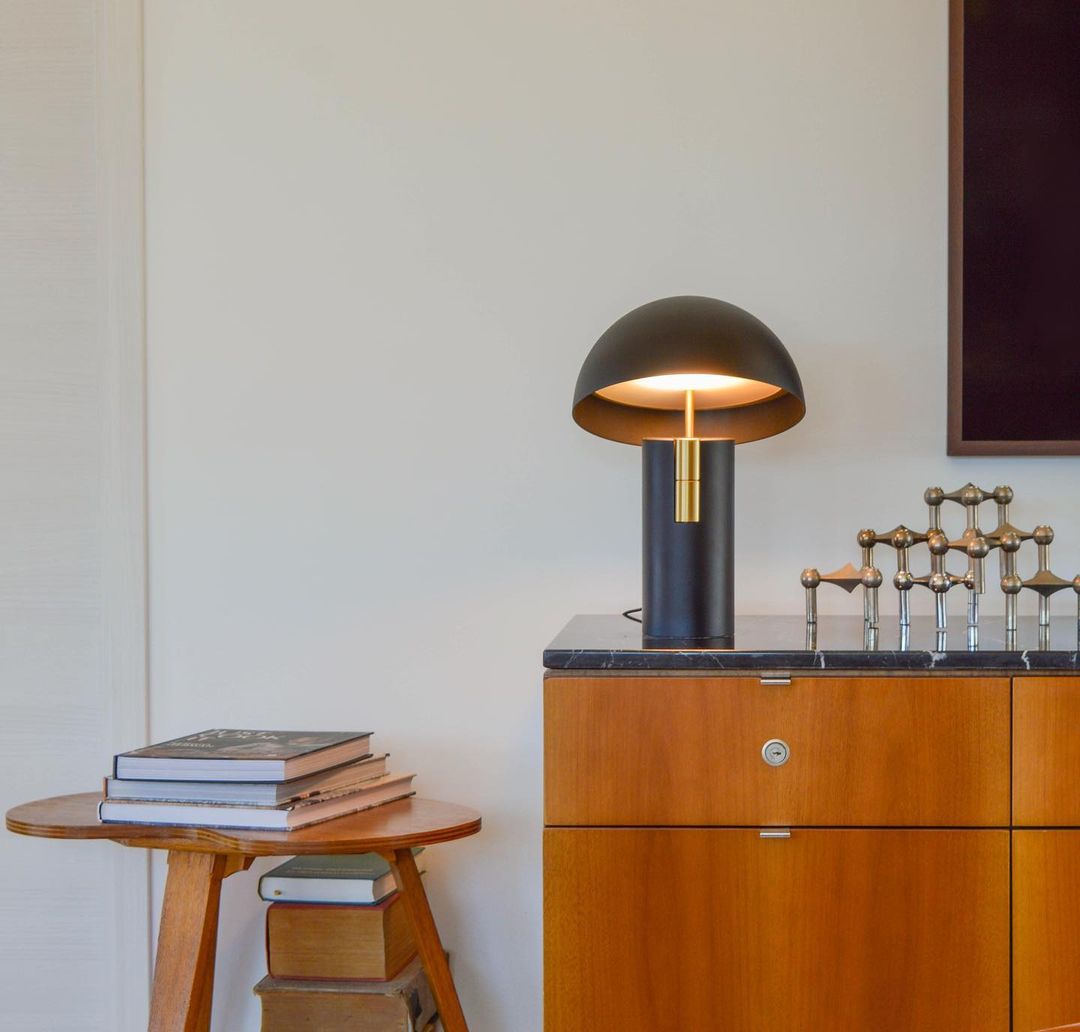 Modern Ambient Table Lamp for Cozy Home Vibes - HomeTable