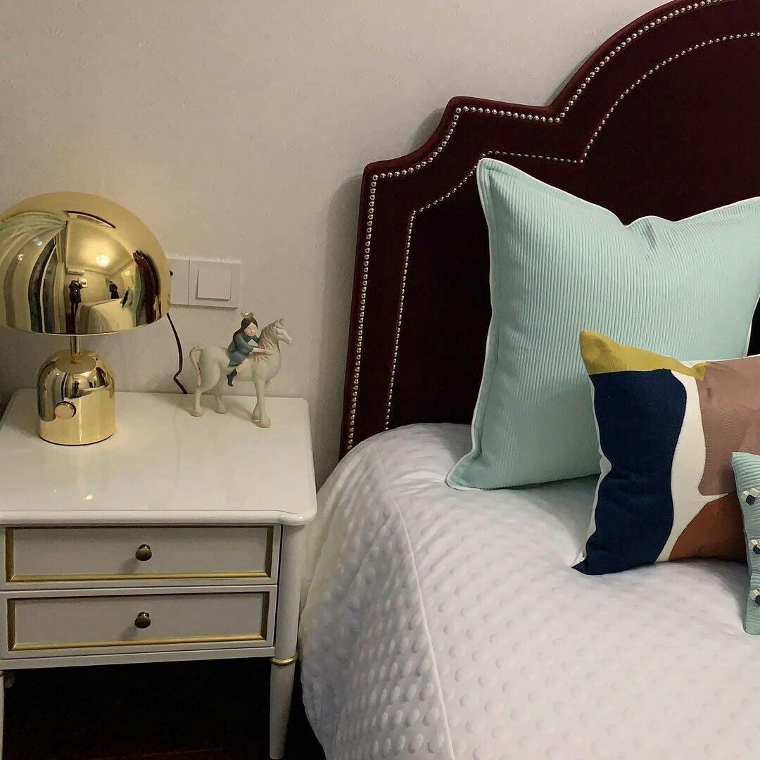 Elegant Bell-Shaped Table Lamp for a Cozy, Modern Home - BellTable