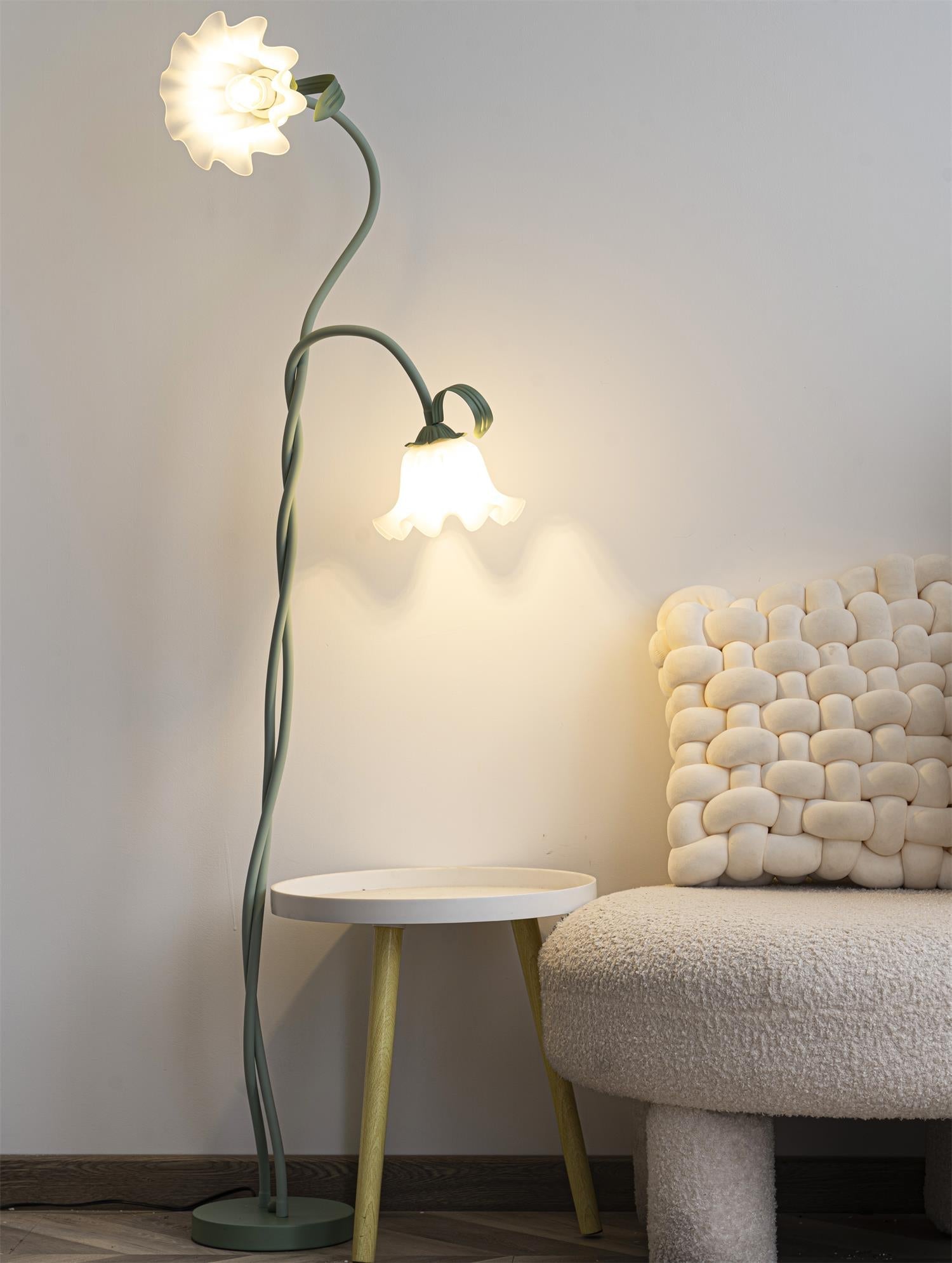 Elegant Floral LED Table Lamp - FloralTable
