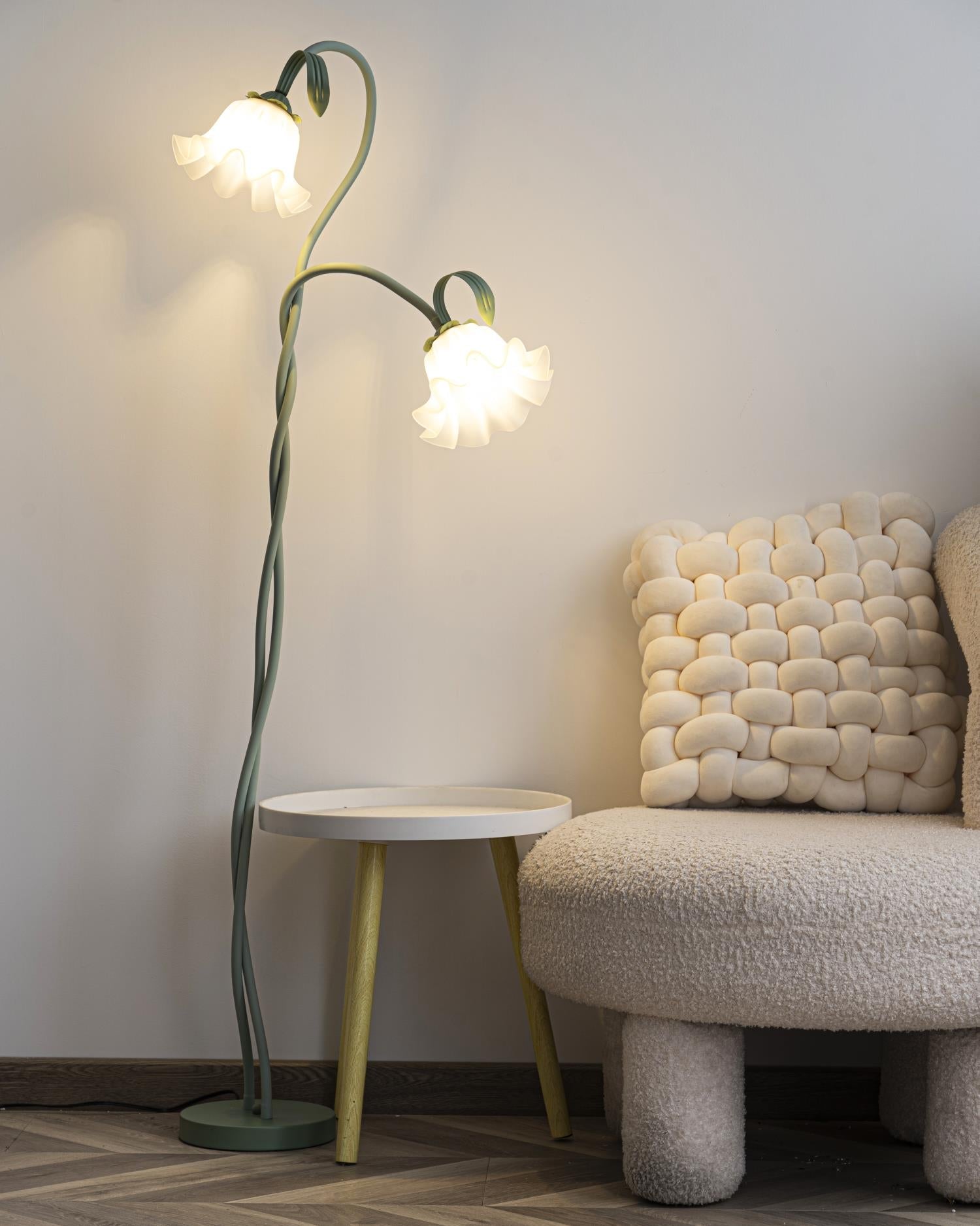 Elegant Floral LED Table Lamp - FloralTable