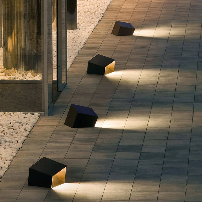 Compact Solar Garden Lamp - SolarLume