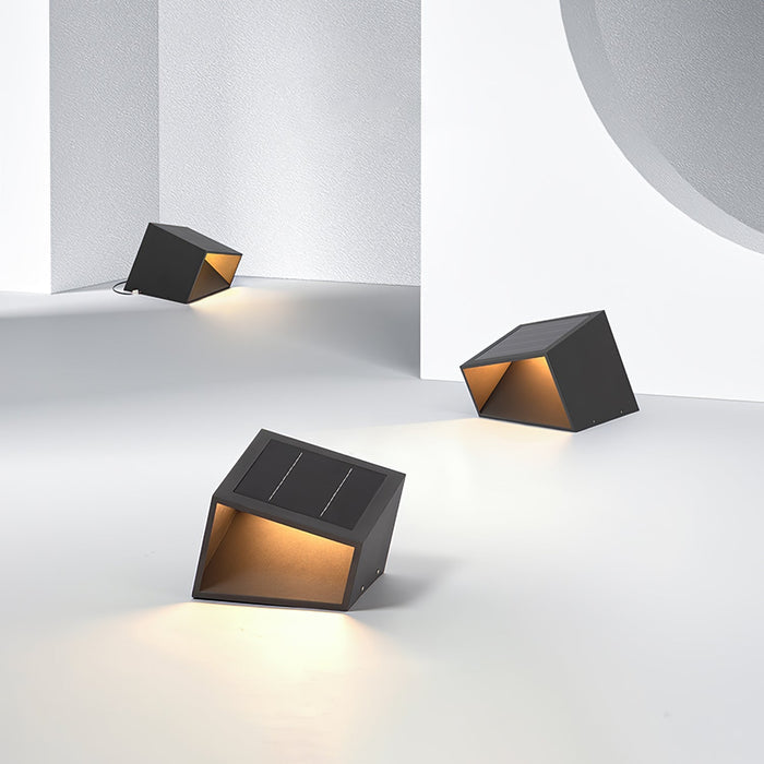 Compact Solar Garden Lamp - SolarLume