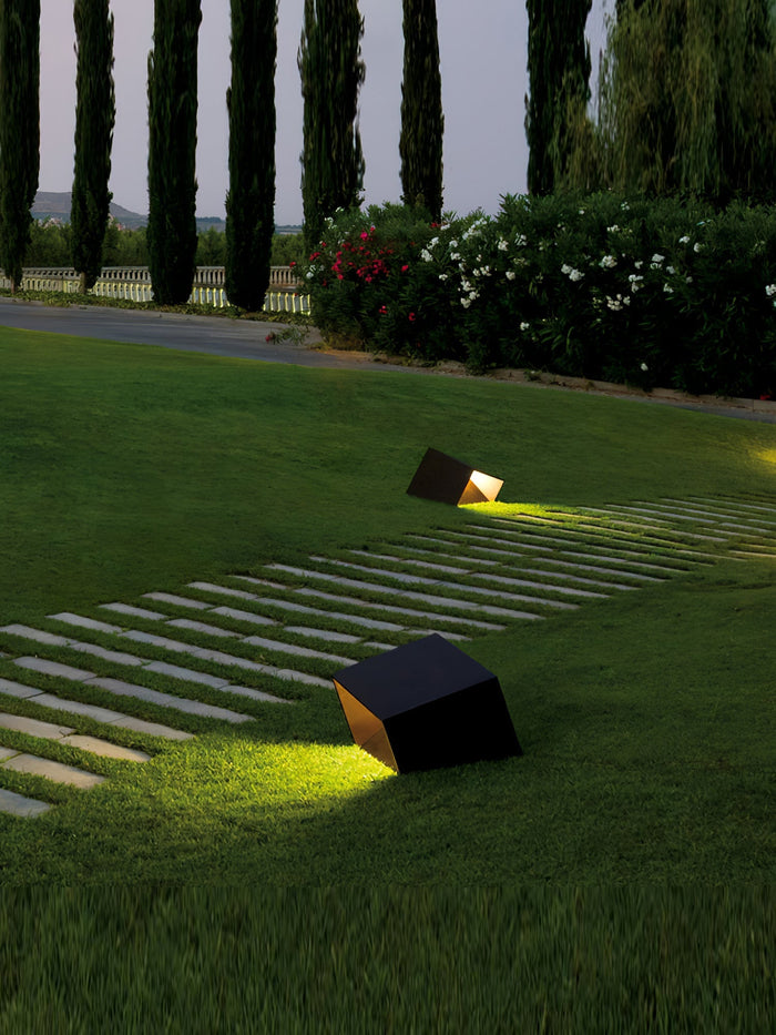 Compact Solar Garden Lamp - SolarLume