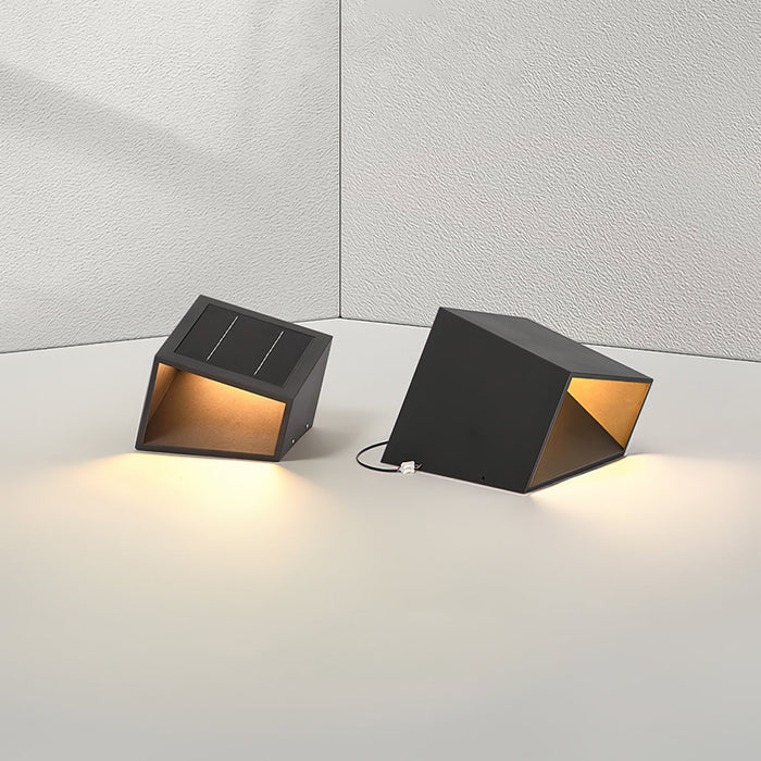 Compact Solar Garden Lamp - SolarLume