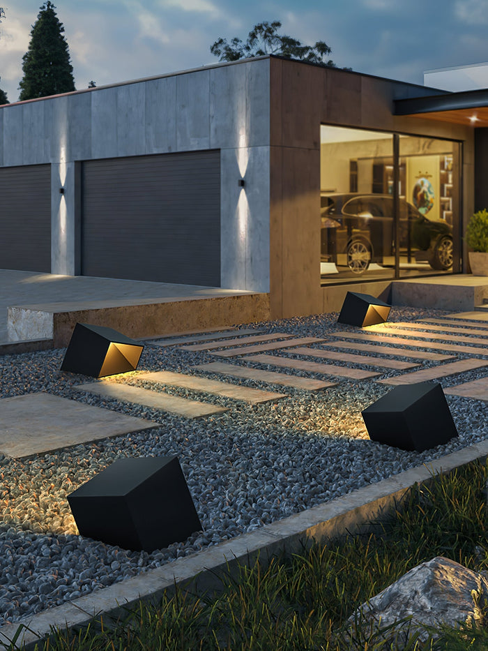 Compact Solar Garden Lamp - SolarLume