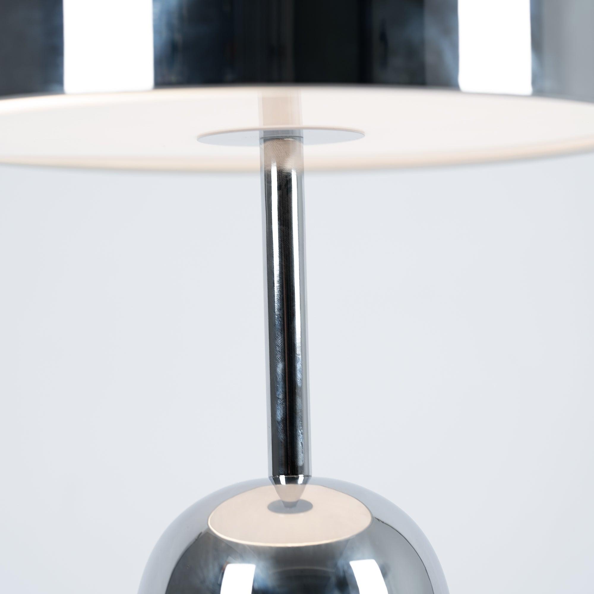 Elegant Bell-Shaped Table Lamp for a Cozy, Modern Home - BellTable