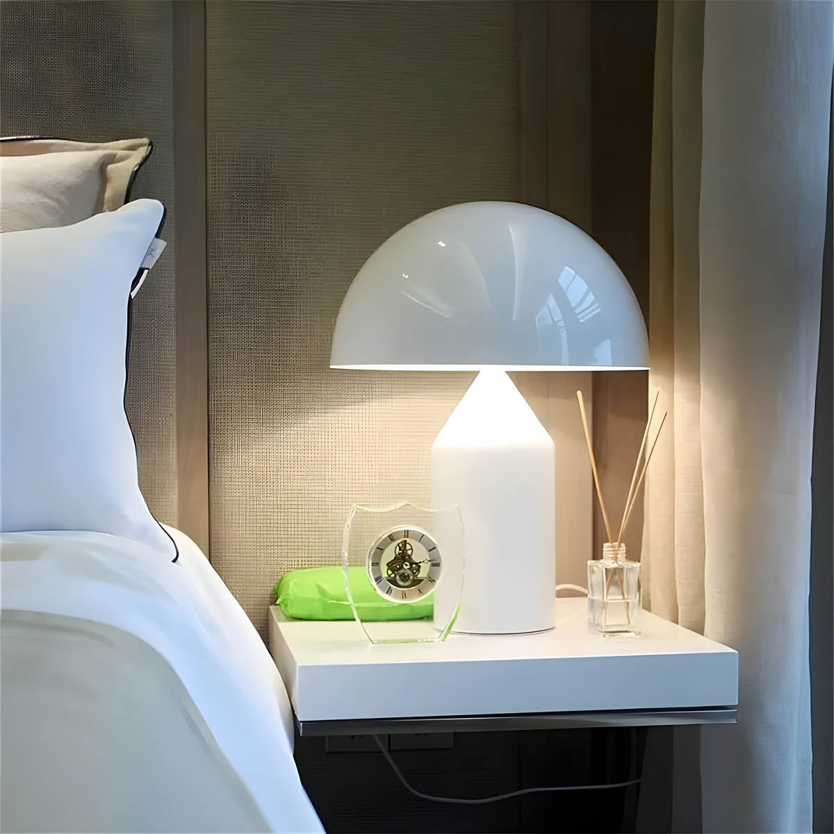 Modern Elegance Table Lamp for Stylish Homes - StyleTable