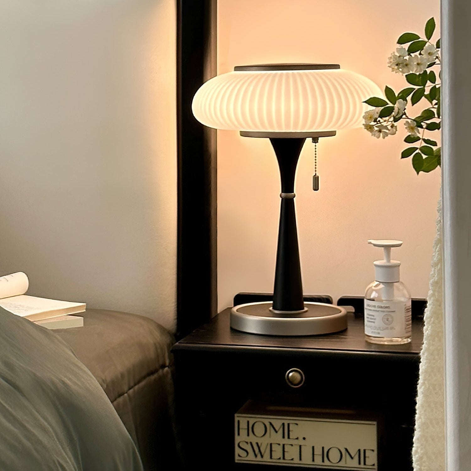 Natural Mushroom Table Lamp for a Cozy Ambience - MushTable