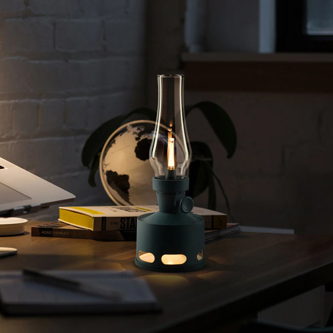 Vintage LED Table Lamp for Warm Ambience and Retro Charm - RetroTable