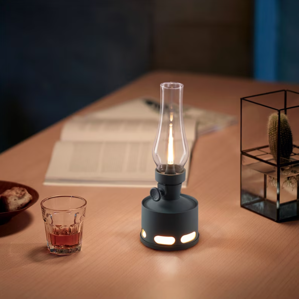 Vintage LED Table Lamp for Warm Ambience and Retro Charm - RetroTable