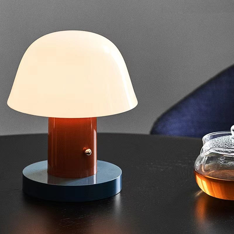 Mushroom-Style Table Lamp for a Cozy, Nature-Inspired Vibe - MushTable
