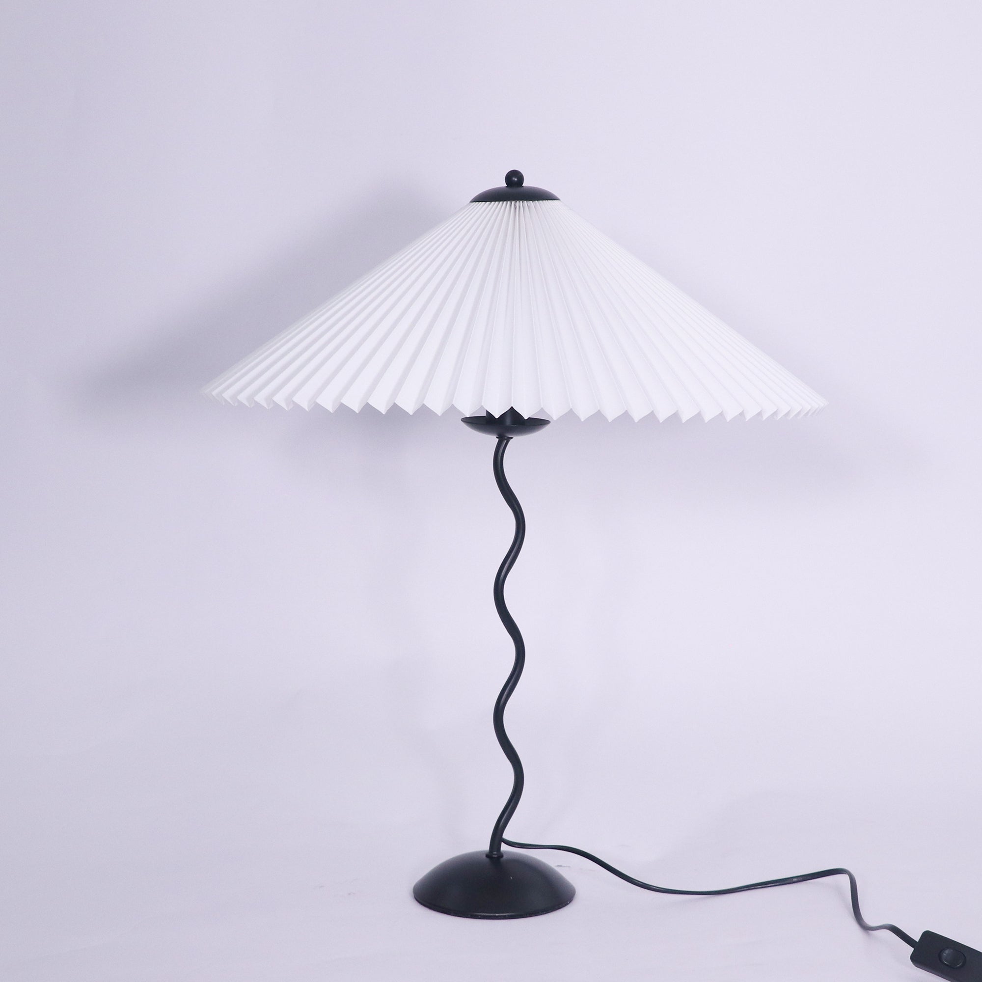 Curved LED Table Lamp for Modern Ambient Glow - CurveTable