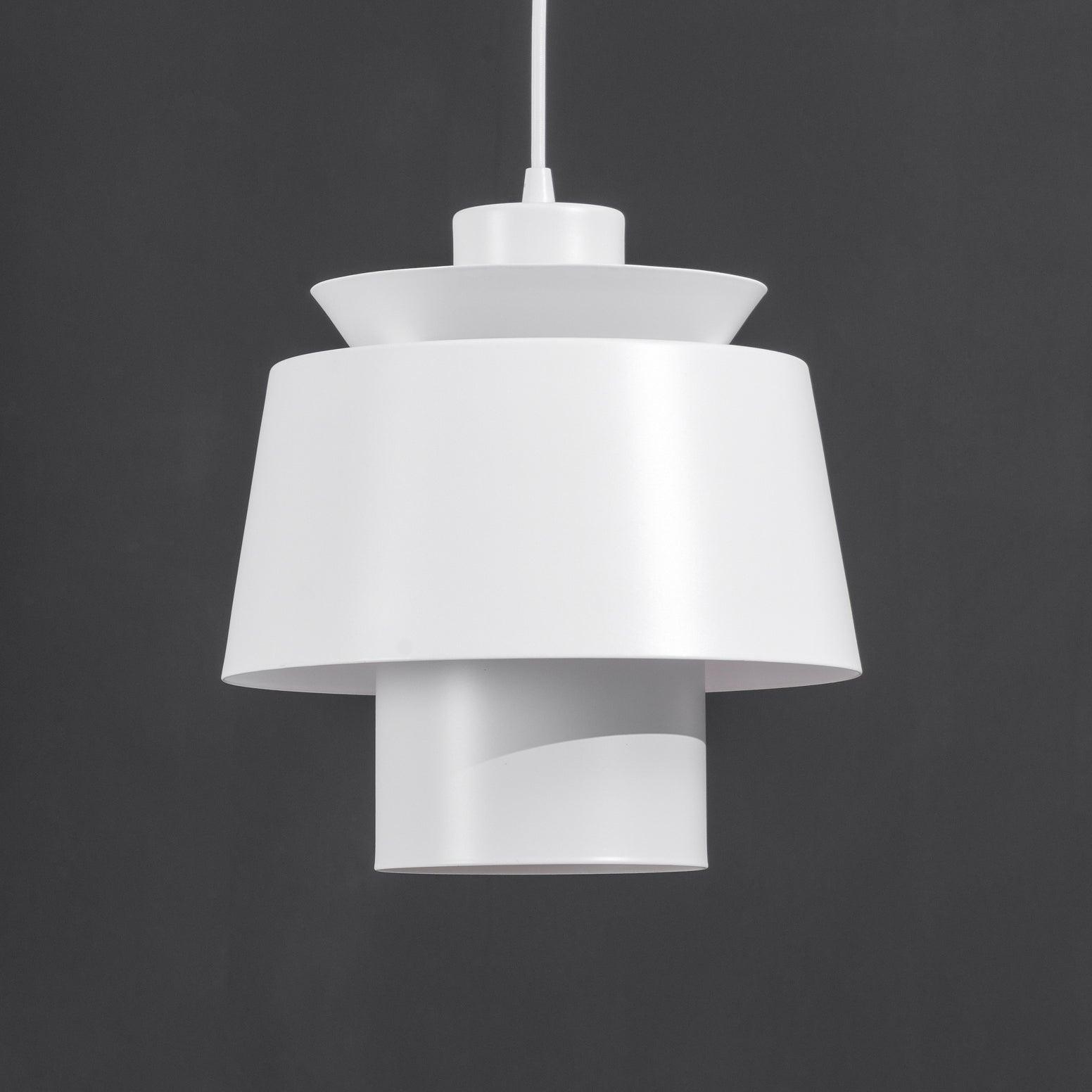 Sleek Pendant Lamp for a Luxe Home Ambiance - LuxeDrop