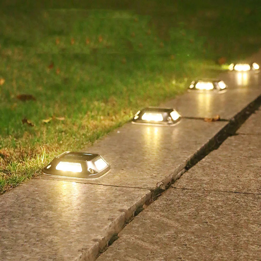 Solar Path Lamp for Safe and Eco-Friendly Illumination - SolarLume