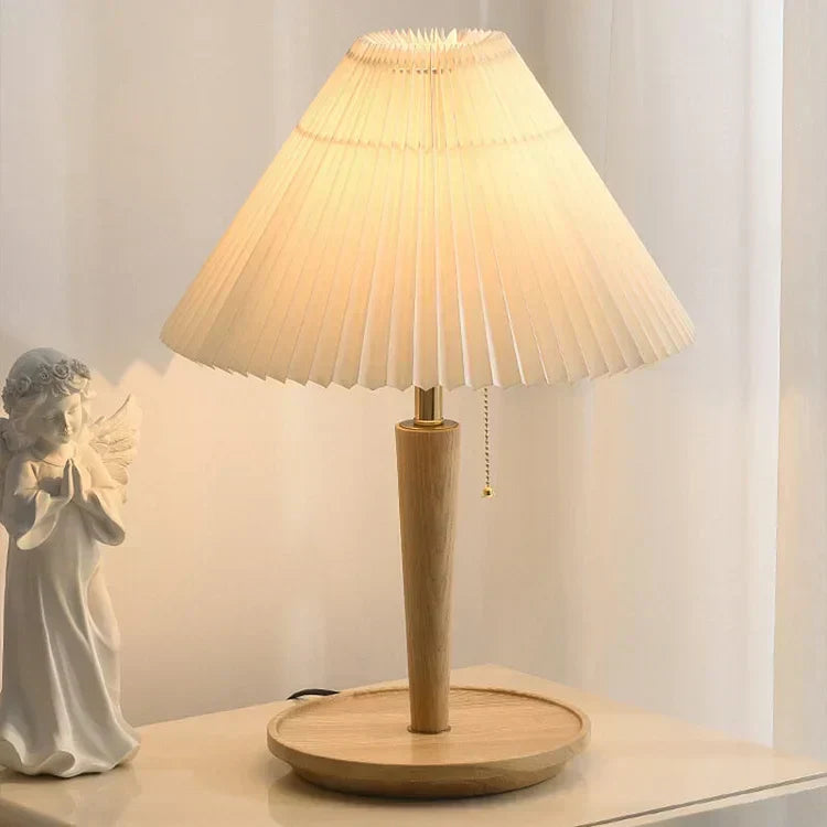 Retro Wooden Table Lamp with Vintage Charm - WoodTable