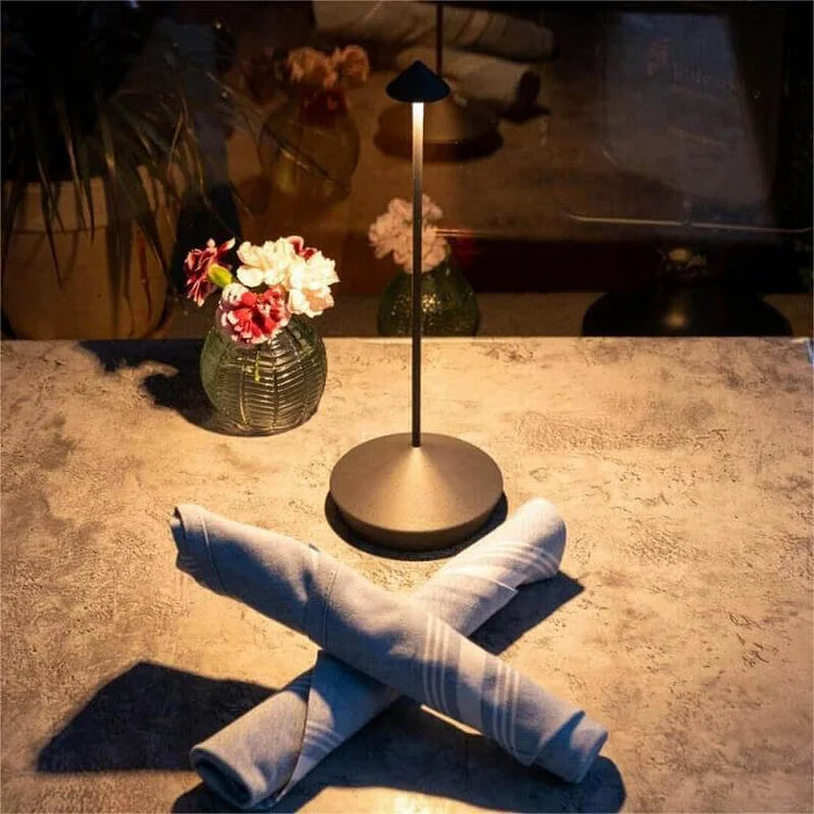Sleek & Portable Wireless Table Lamp with Adjustable Brightness - WireTable