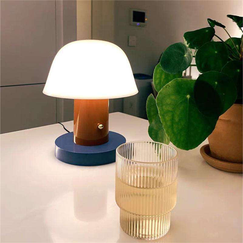 Mushroom-Style Table Lamp for a Cozy, Nature-Inspired Vibe - MushTable