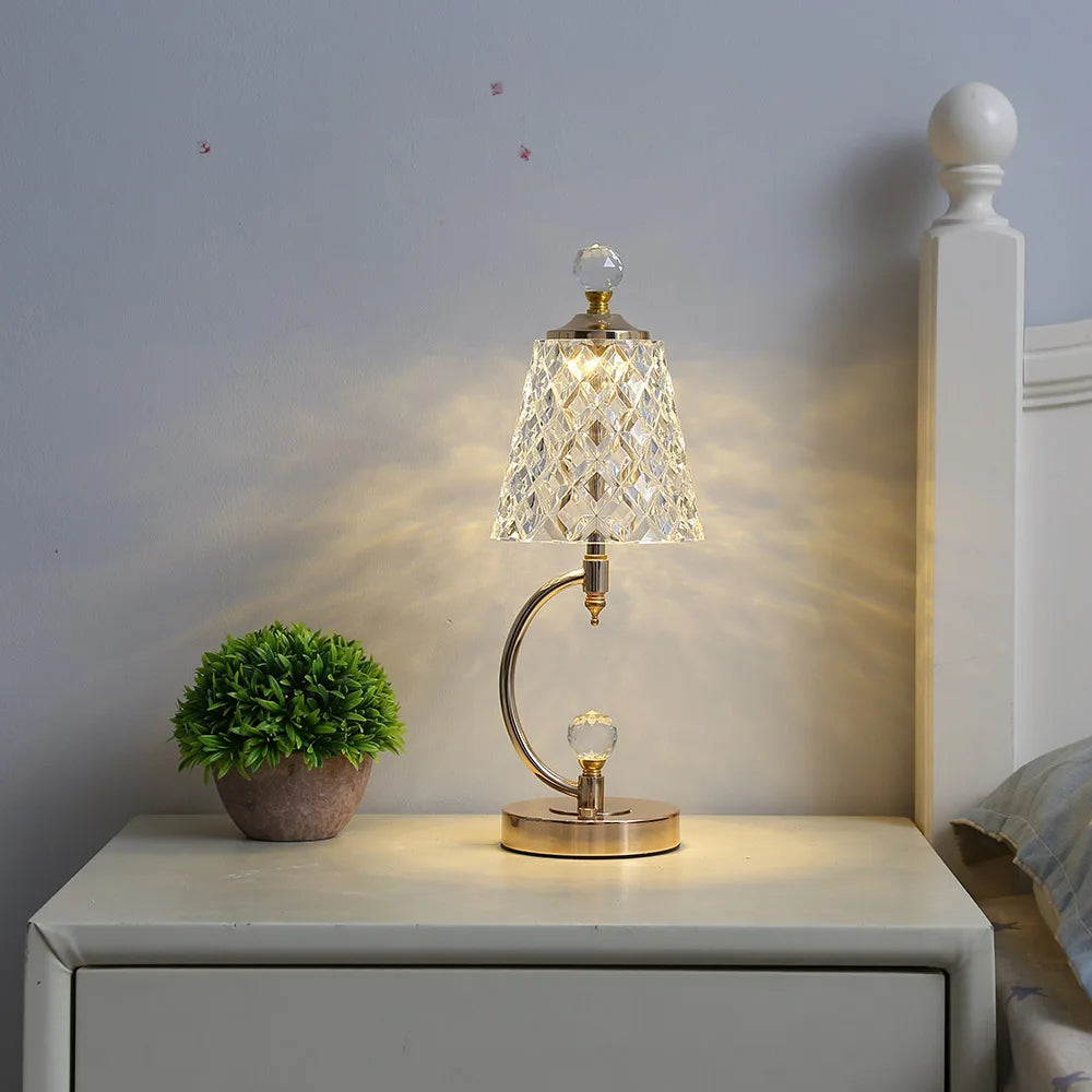 Retro Crystal Table Lamp for a Glamorous Glow - RetroTable
