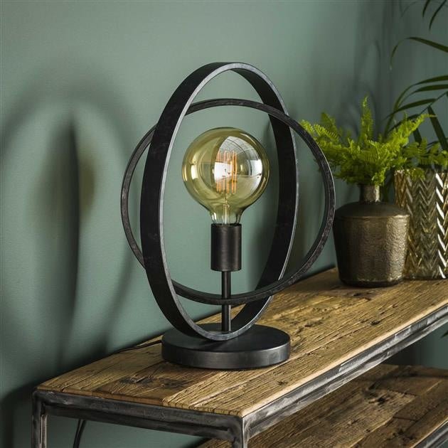Sleek Metal Table Lamp for a Modern Ambience - MetalTable