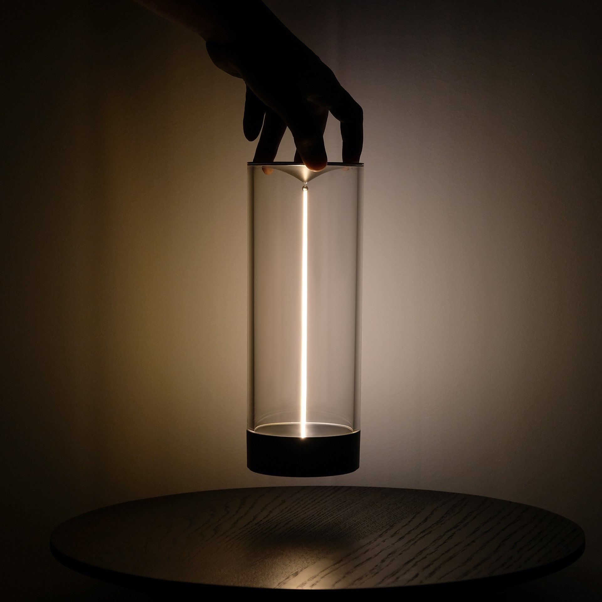 Sleek & Modern Table Lamp for a Sophisticated Glow - ModernTable