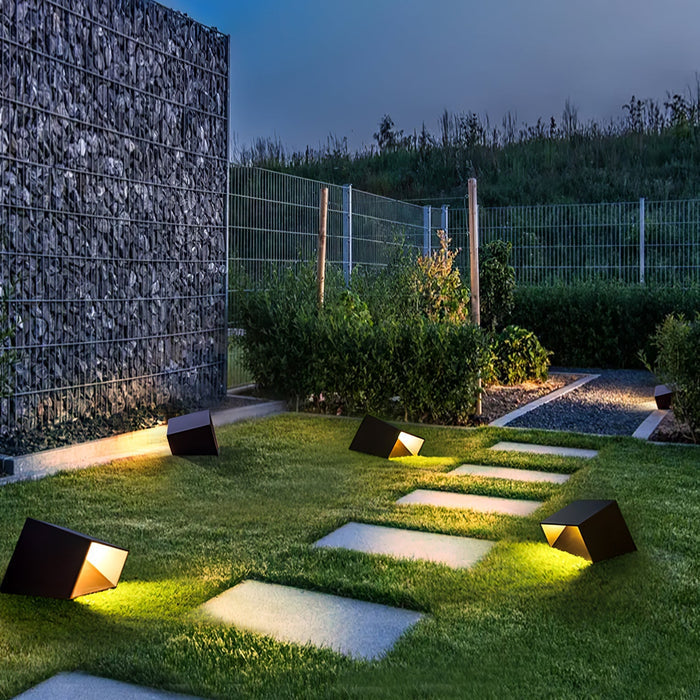 Compact Solar Garden Lamp - SolarLume