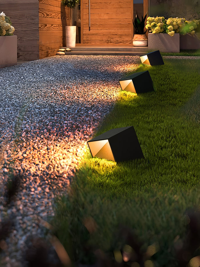 Compact Solar Garden Lamp - SolarLume
