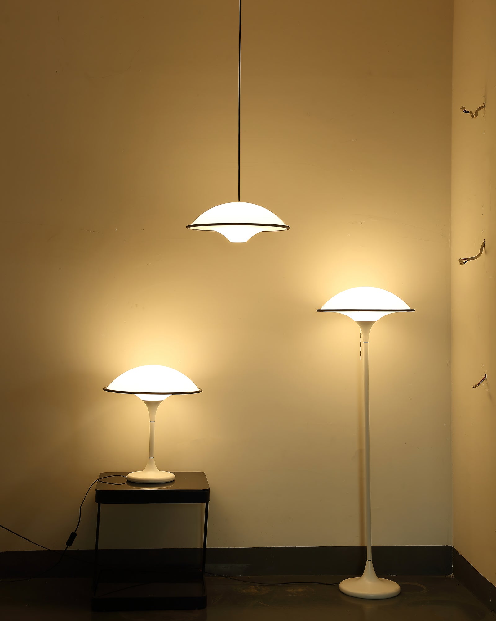 Stylish Table Lamp for a Modern, Inviting Ambiance - WarmTable