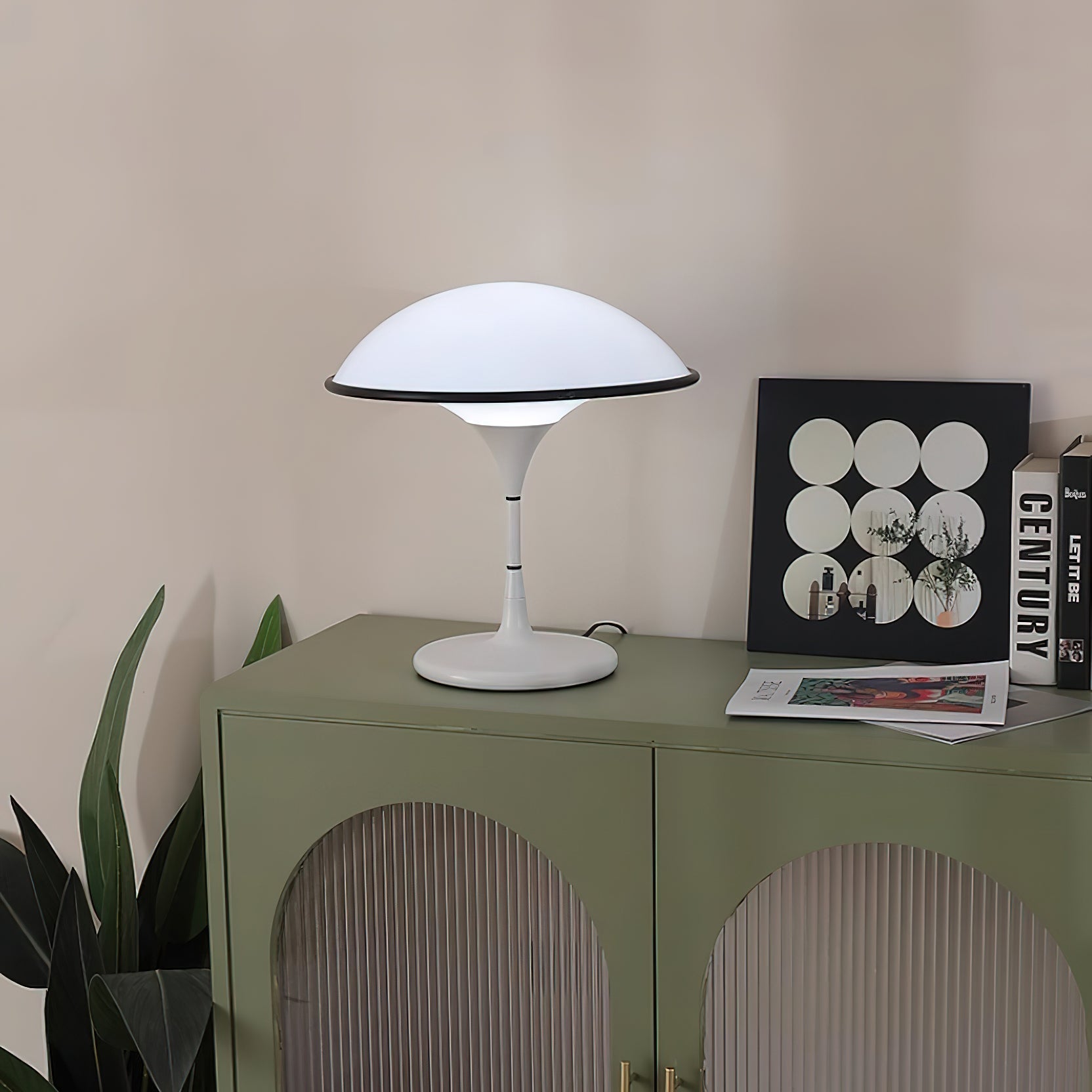 Stylish Table Lamp for a Modern, Inviting Ambiance - WarmTable