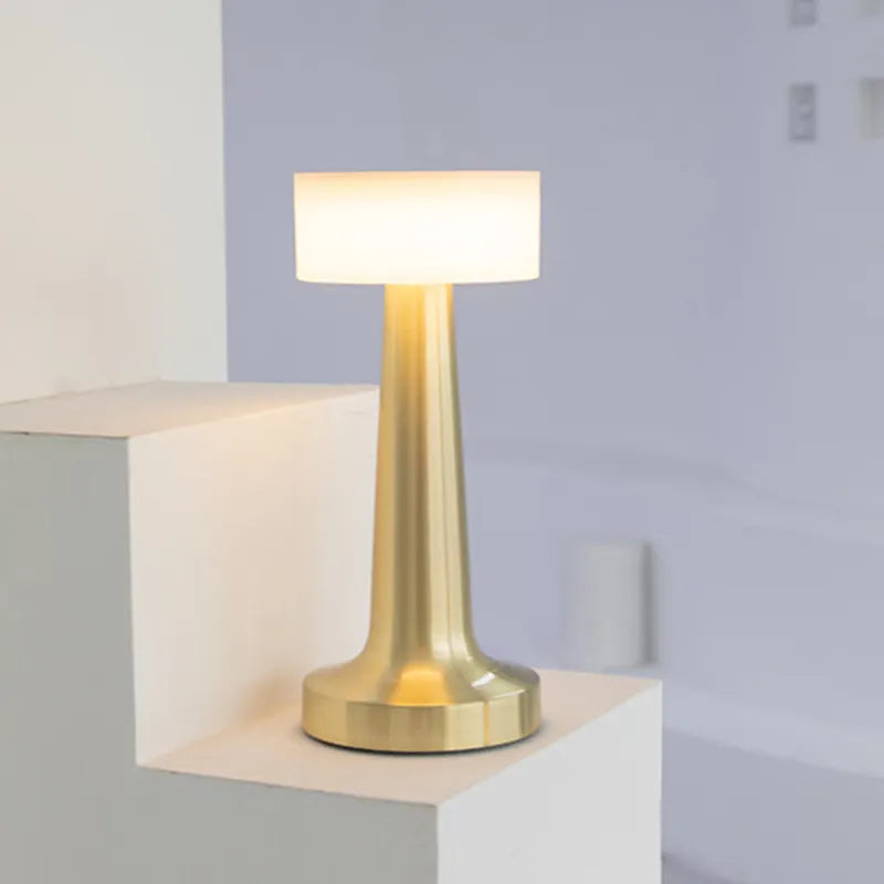 Radiant Crystal Table Lamp for a Cozy, Modern Glow - CrystalTable