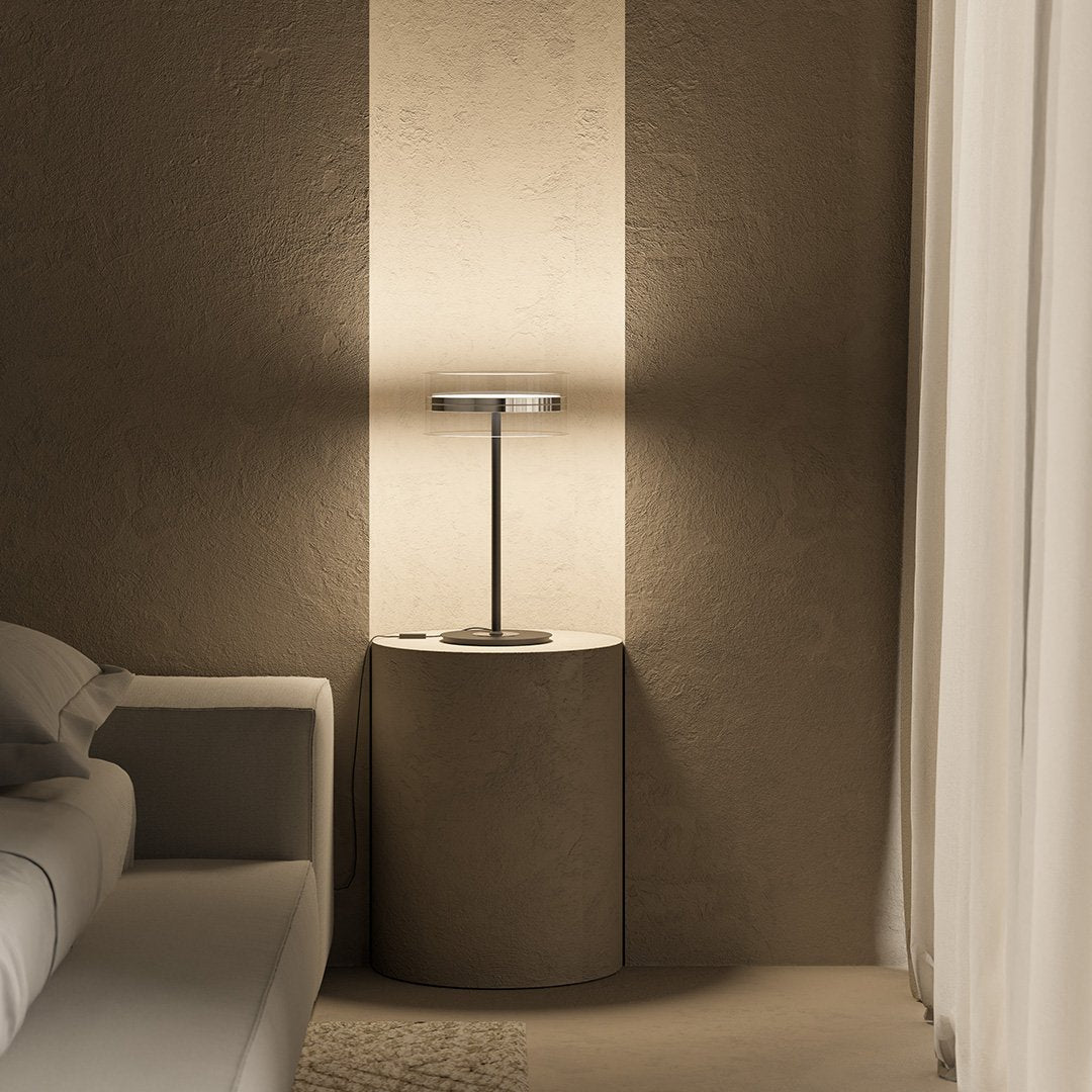 Sleek Glass Wall Lamp for a Modern Glow - GlassWall