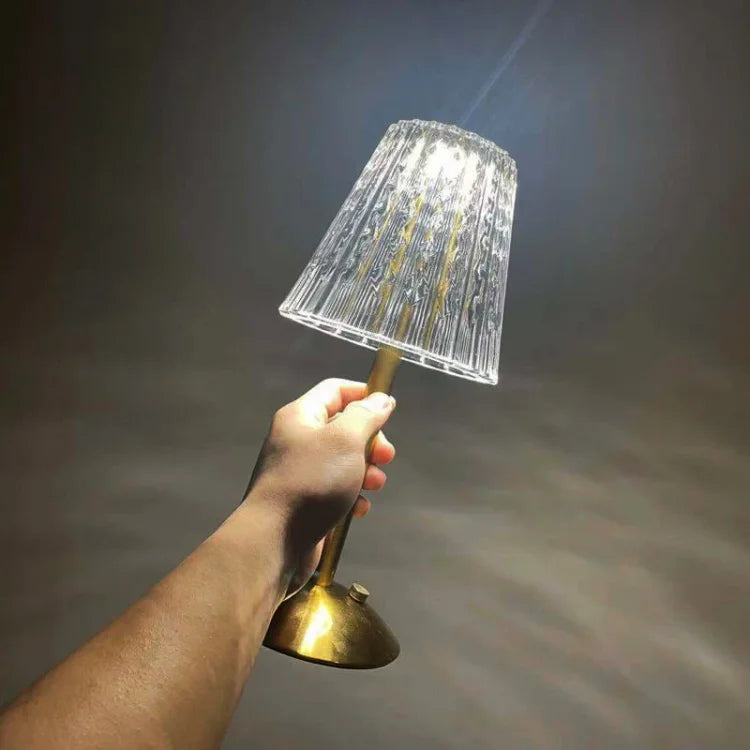 Stylish Table Lamp for a Warm and Inviting Atmosphere - WarmTable